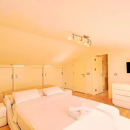 Capella Villa